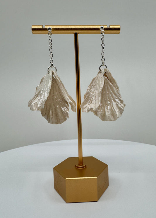 "Hana" Pearl White Dangle Earrings • Bridal Pearl Drop Earrings • Lightweight and Hypoallergenic Polymer Clay Earrings. Gift for her